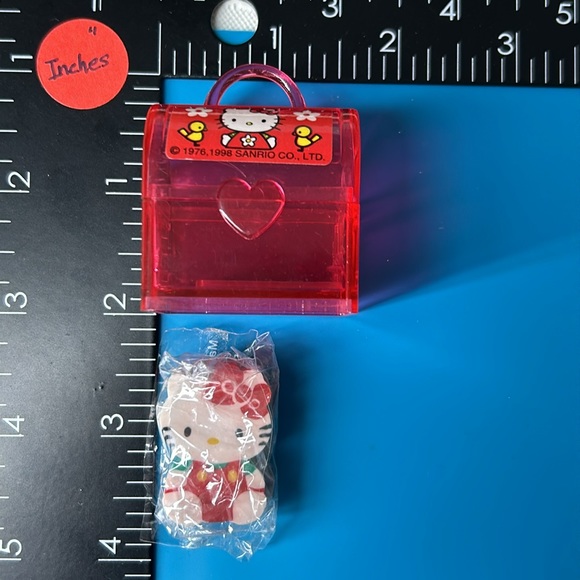 🖤1998 Sanrio Hello kitty eraser and case - Picture 11 of 12